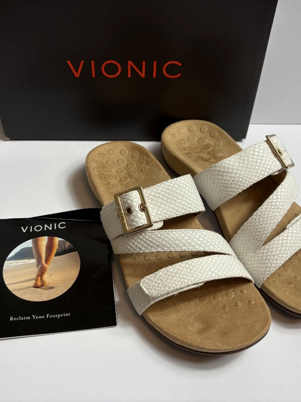 Vionic Skyler Sandal  White Snake  Size 8